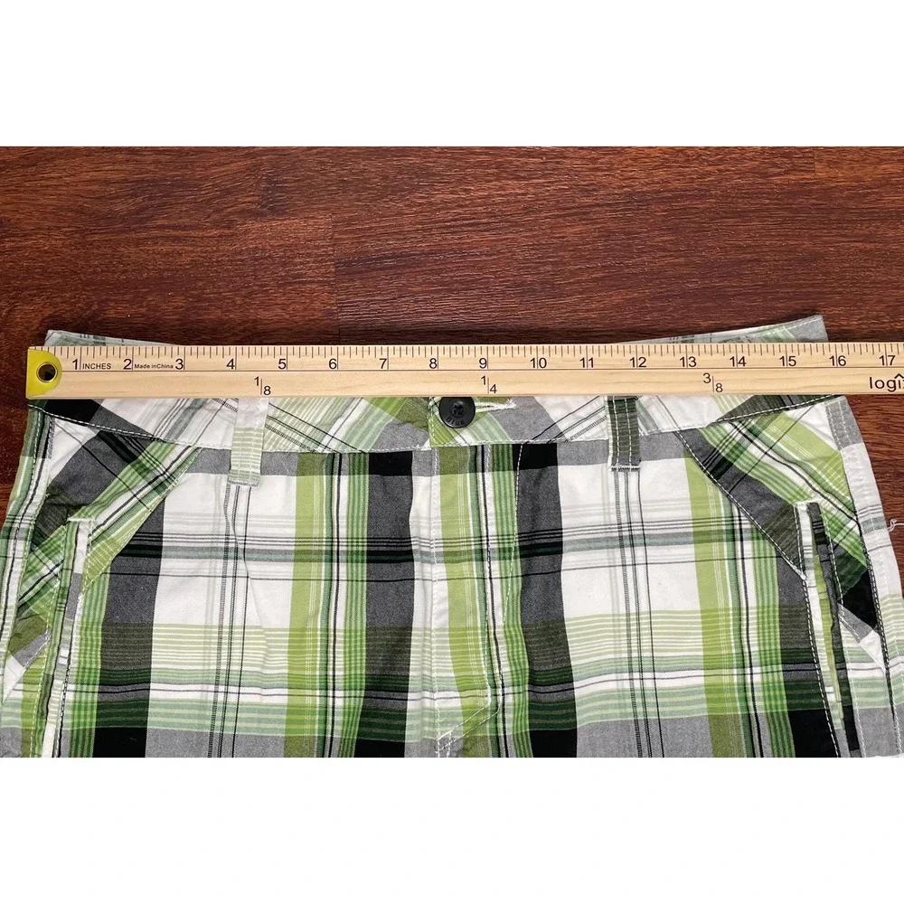 Vintage Anchor Blue Men's Size 30 Green Chino Plaid Mid Rise Shorts With Pockets